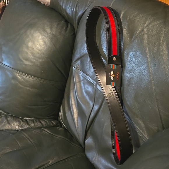 Gucci "Bee"Placard Belt:Green and Red Stripe onto leather - Picture 9 of 14